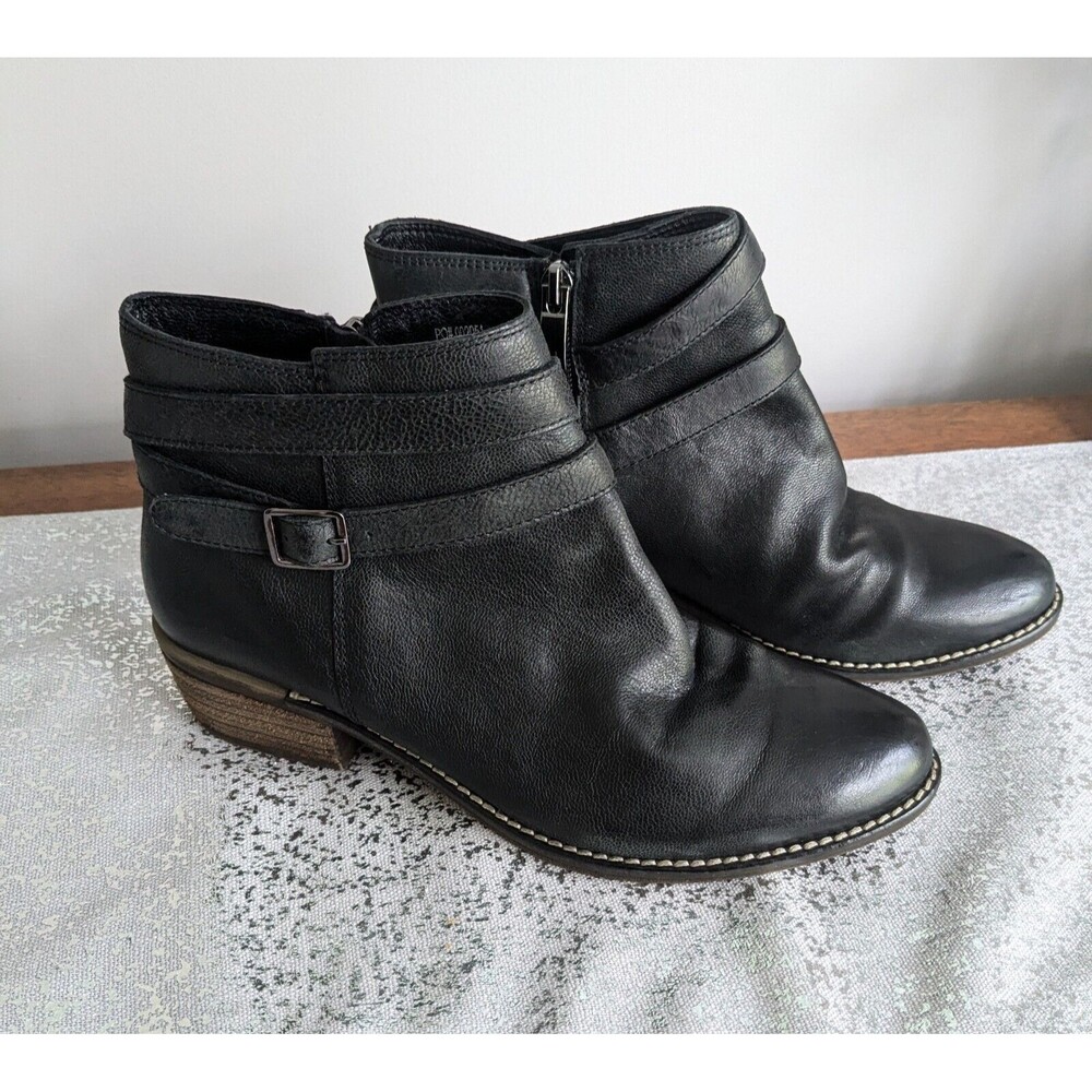 Journee Signature Booties Womens 8.5 M Rachelle Black Leather Almond Countrycore